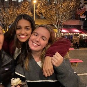 Meet your Posher, Alexia